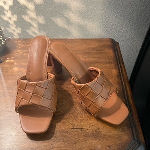 Kelly Rowland heels, never worn